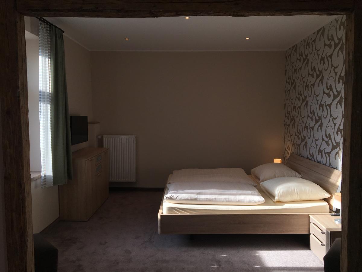 Dorfgasthof Schmitz Schalkenmehren Esterno foto