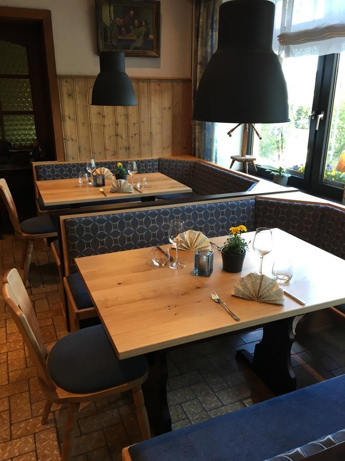 Dorfgasthof Schmitz Schalkenmehren Esterno foto